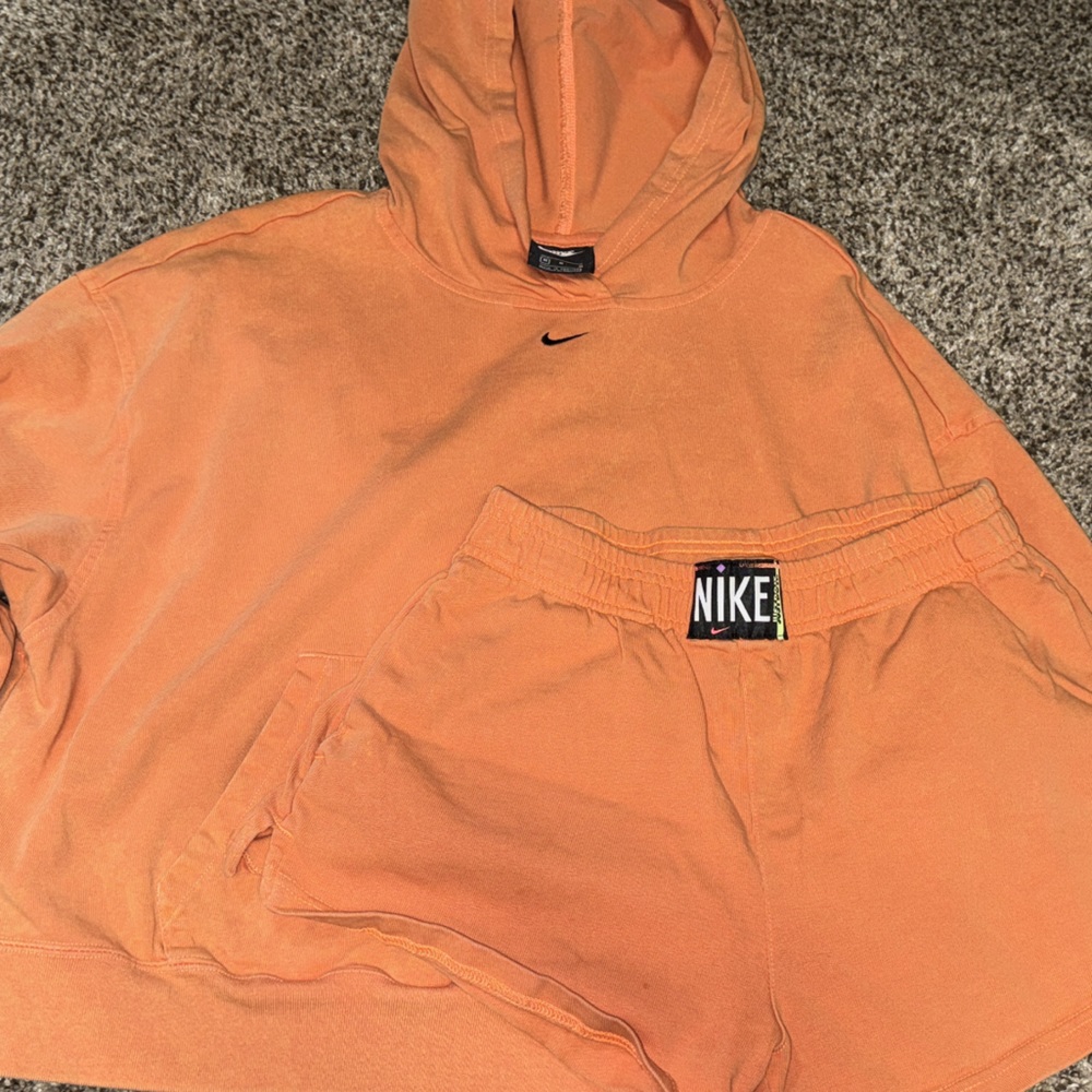 Nike womens light hoodie & shorts set